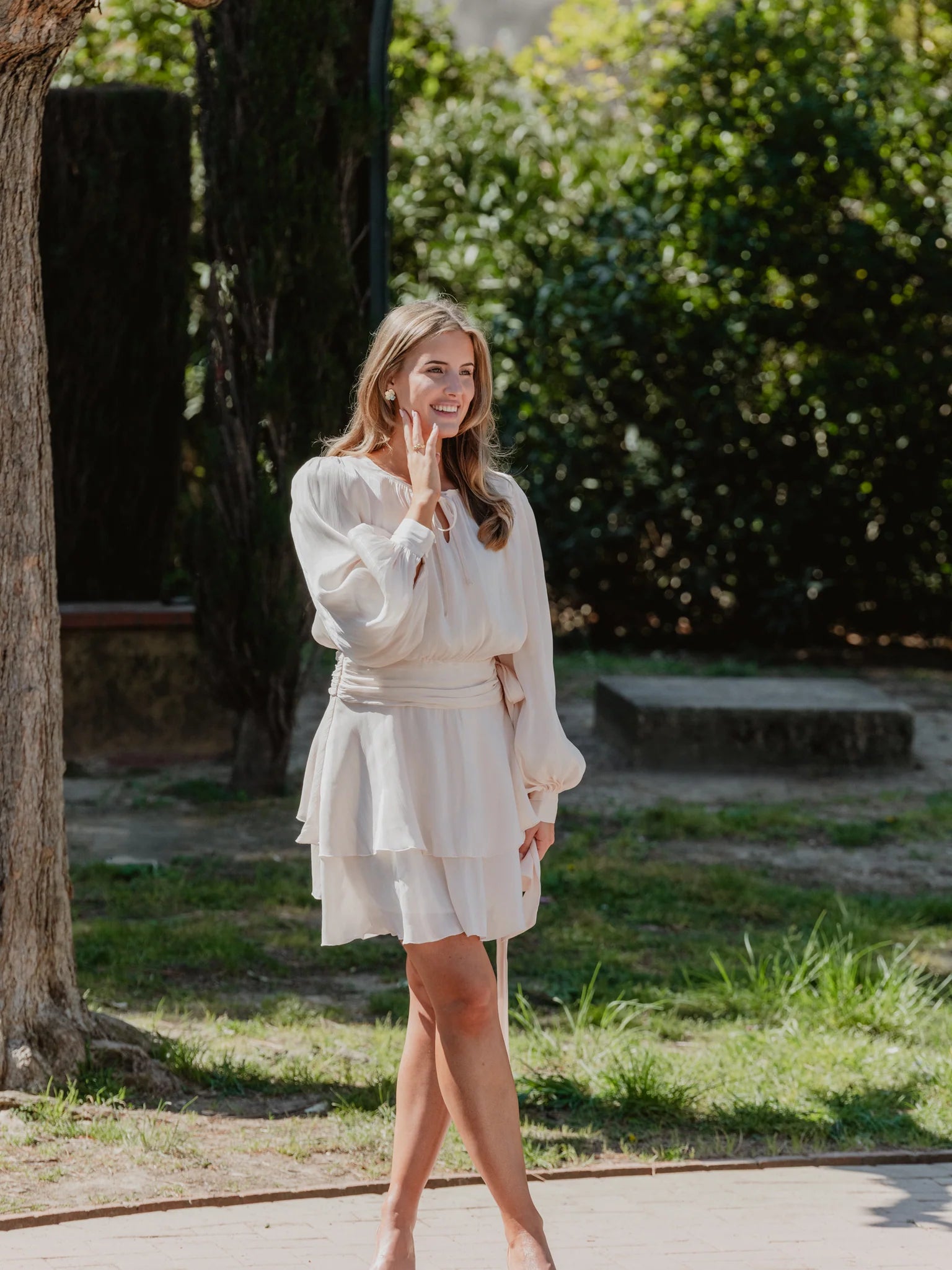 VMELISA Short Dress - White Swan